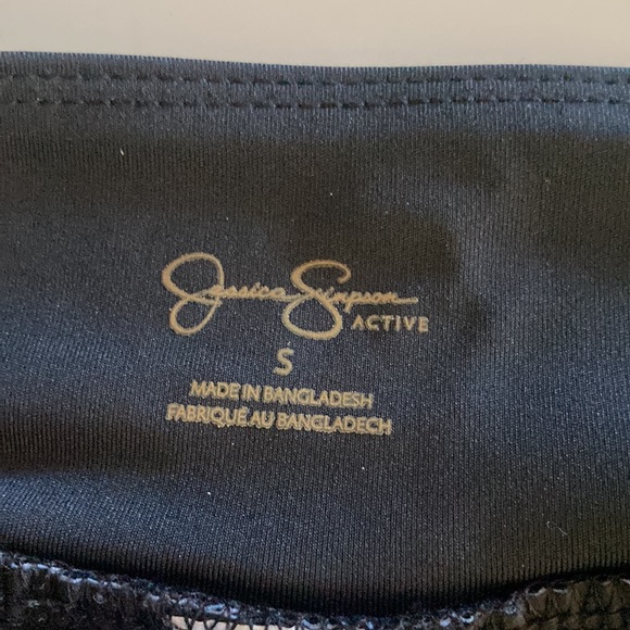 Jessica Simpson active wear shorts - Picture 5 of 5